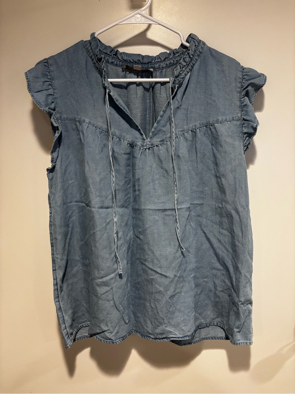 LOFT Chambray Denim Lyocell Ruffle Trim Sleeveless Top Large